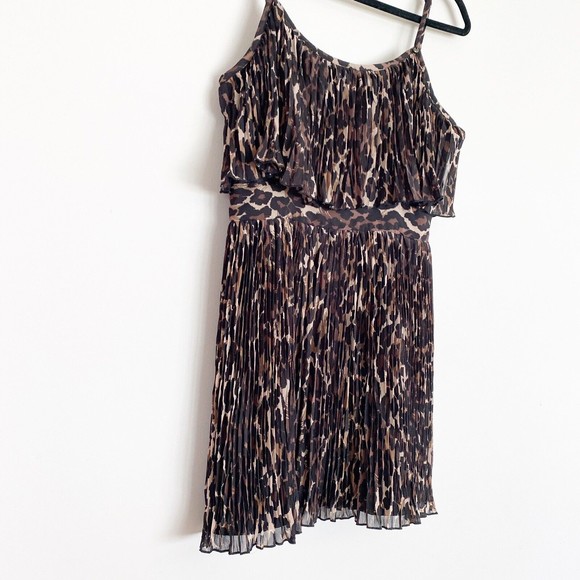 Guess Leopard Print Chiffon Mini Dress - Size 9 - Picture 3 of 9